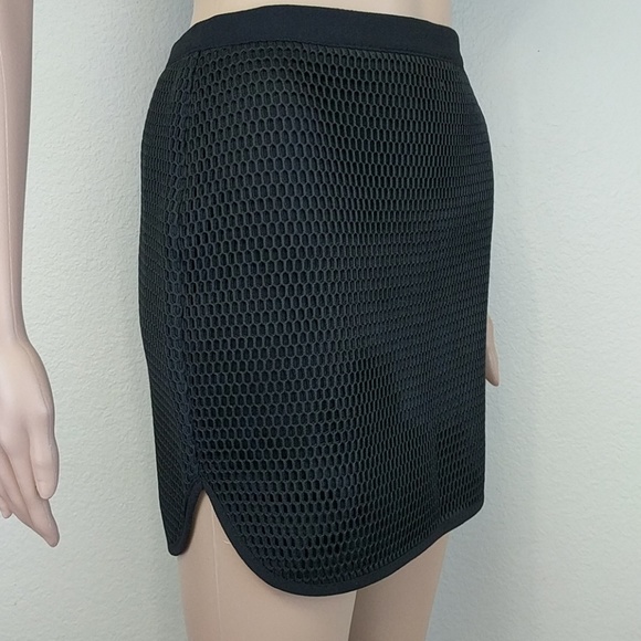 [Lush] NWT Mesh Overlay Black Mini Skirt Small - Picture 3 of 4